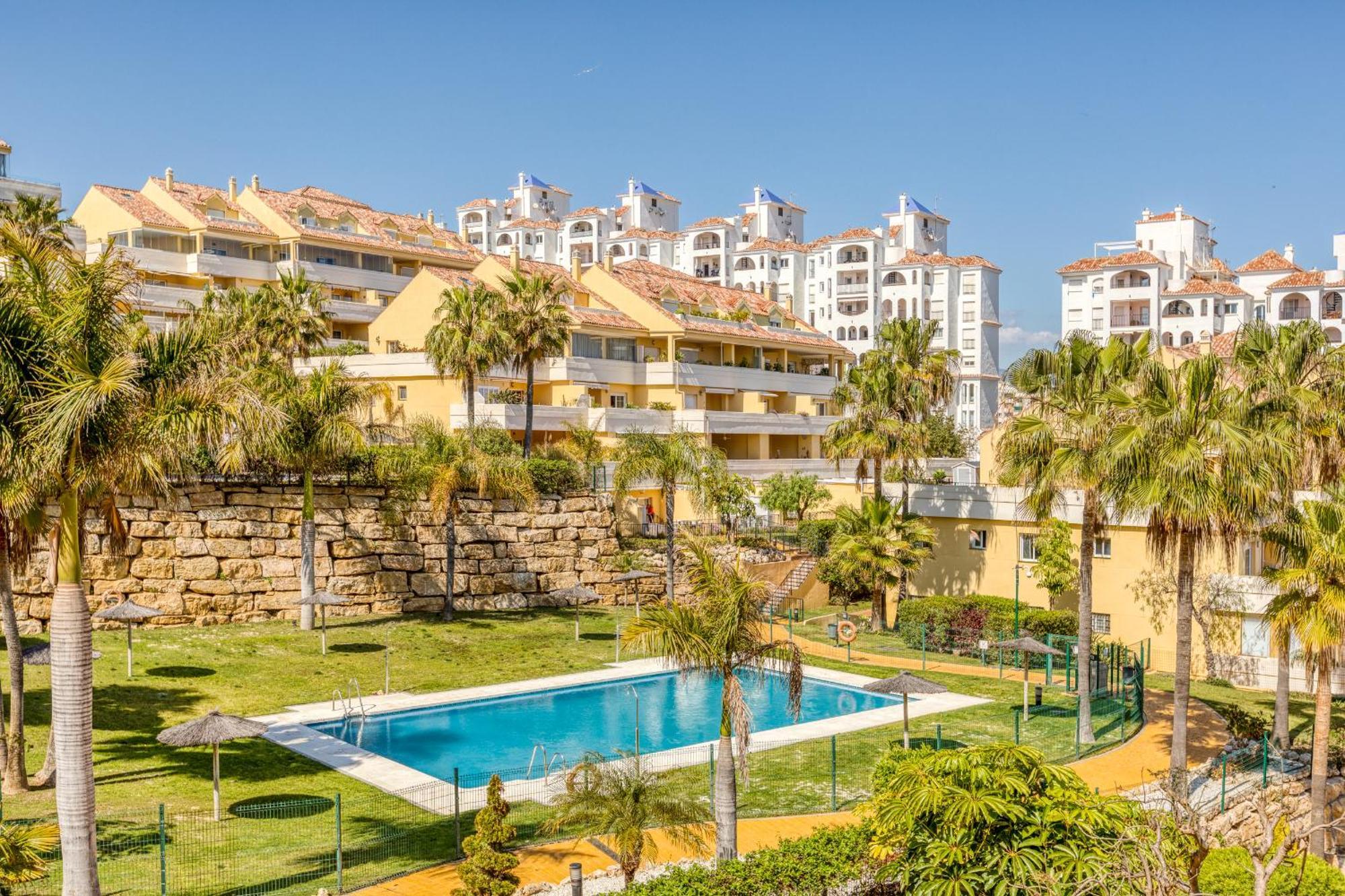 Hanami Puerto Alto Pa 3-5 Estepona Exteriör bild